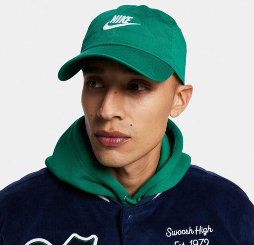 Nike Club Unstructured Futura