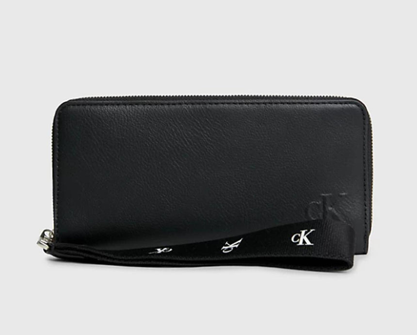 Calvin Klein Ultralight Za W/wristlet