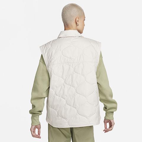 Nike Sportswear Essentials
