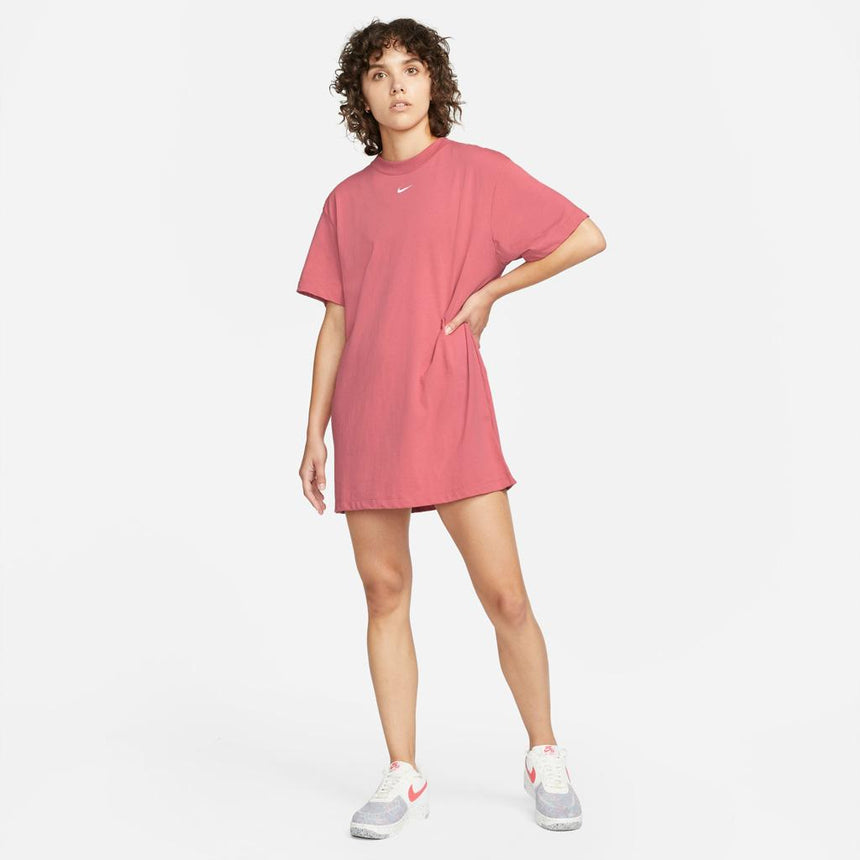 Nike Sportswear Essential
